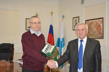 Виктор Малетин встретился с руководителем Фонда культурных инициатив «Саратовская гармошка»