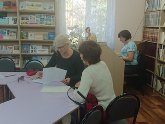 Жители Поливановки пришли на прием к Наталии Груколенко