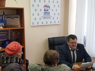 Жители Ленинского района обратились к Вячеславу Тарасову за содействием в решении их вопросов