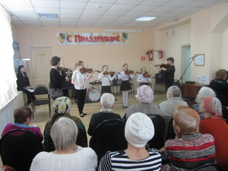 Для жителей Ленинского района прошел концерт Детской музыкальной школы № 5