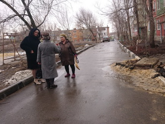 Наталия Груколенко обсудила с жителями дачного поселка проблемы в сфере ЖКХ