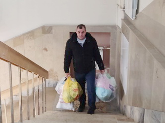 Алексей Сидоров помог доставить гуманитарную помощь беженцам с Донбасса