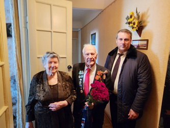 Александр Юдин поздравил ветерана Великой Отечественной войны