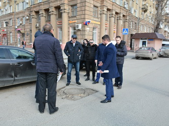 Юрий Ерофеев принял участие в выездном совещании на территории Фрунзенского района