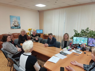 Депутат Алексей Сидоров обсудил с коллективом лицея № 47 идею создания школьного музея