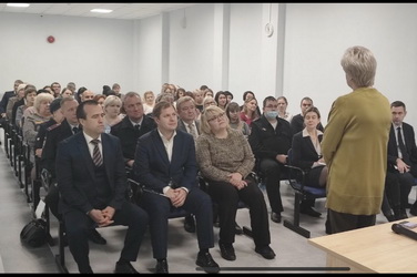 Марина Евсюкова приняла участие во встрече жителей Волжского района с главой города